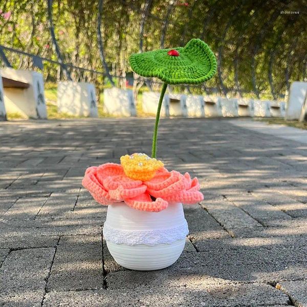 Flores decorativas Ganchillo Tejido Loto Planta artificial en maceta Bonsai Tejido a mano Regalos divertidos para la habitación Ideas de mesa para el hogar Decoración del día de la madre