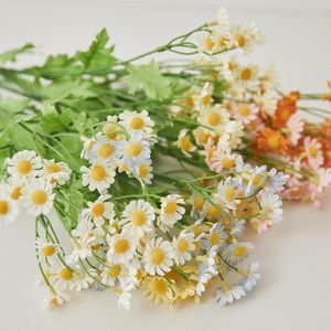 Flores decorativas DIY flor artificial pequeño ramo de margaritas Gerbera seda de manzanilla falsa para decoraciones de boda para el hogar