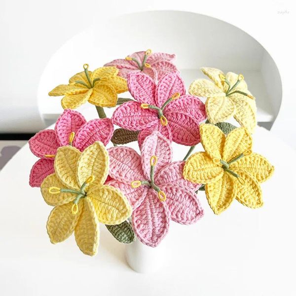 Dekorative Blumen DIY gestrickter Blumenstrauß Kleine Lilie handgemachte gefälschte Home Table Crochet