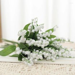 Decoratieve bloemen docidaci witte kunstmatige nep plastic handgemaakte letter bellflower home decoratie plant muur bruiloft huishouden producten