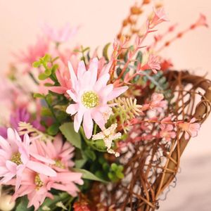 Decoratieve bloemen Duurzame slingerkrans 30 28 cm Leer Daisy Artificial Wedding Achtergrond Paarhangers Pink hart Plastic
