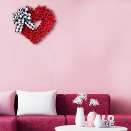 Couronne de fleurs décoratives facile à accrocher pour la Saint-Valentin en forme de cœur avec nœud papillon noir et blanc réutilisable pour les vacances intérieures/extérieures pour fenêtre