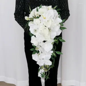 Fleurs décoratives Elegant Artificial Flower Combo Wedding for Bridesmaids Small Bridesmaid Brooch Bouquet Decorations
