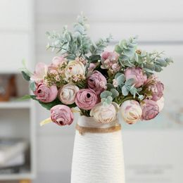 Decoratieve bloemen Fake Flower Artificial Fade-resistente Rustiek Wit Paarse thee Rose Bud Home Decor