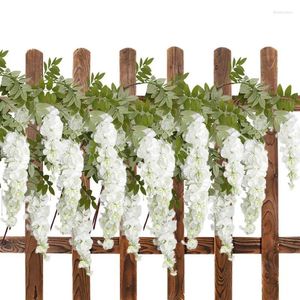 Decoratieve bloemen Fake Wisterias Bloembruiloft Faux Vine slinger voor feestjes Tridented Retta bloemen muurdecoraties Porch Garden Holiday