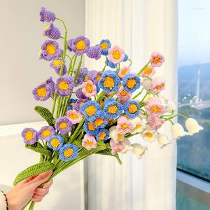 Fleurs décoratives finies à la main Lily de la vallée Bouquet bricolage au crochet Ornements tricotés simulés