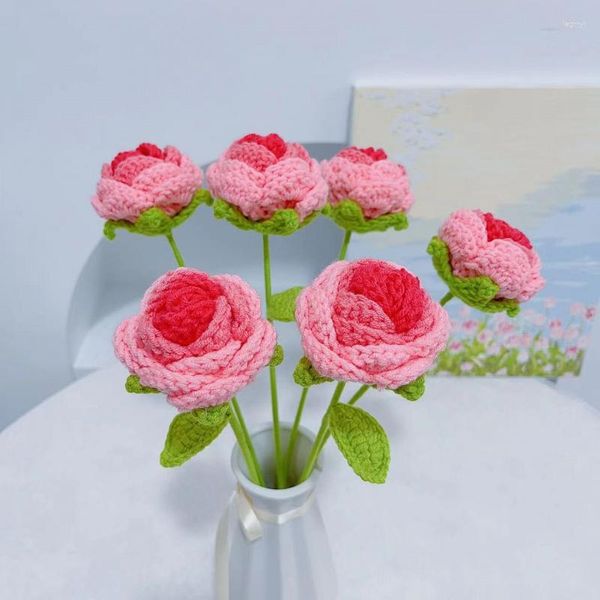 Fleurs décoratives produit fini tissé à la main Rose fleur artificielle laine crochetée à la main tissé maison Crochet Bouquet décor à la maison
