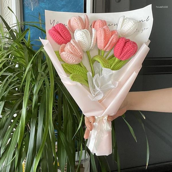 Fleurs décoratives Produit fini à tricot fleur bouquet tulip rose faux de mariage décoration à la main de la maison tissée à la main