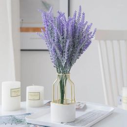 Fleurs décoratives Flocks Lavender Wedding Artificial Plantes bouquet à la main Fake Silk Wheat Home Decor Decoration salon
