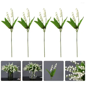 Decoratieve bloemen Flower Artificial Fake Wedding Orchid Bouquet Faux Dancing Chime Wind Lily The Valley May Holding White Phalaenopsis