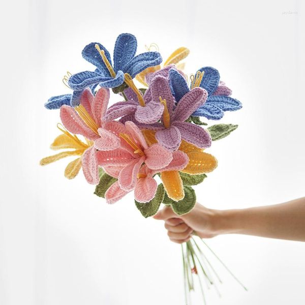 Fleurs décoratives fleur à la main laine bricolage au crochet Bouquet fini chambre chambre décoration saint valentin cadeau artificiel