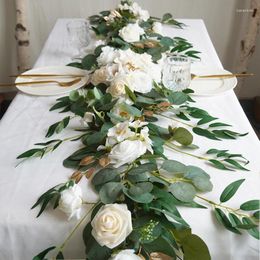 Fleurs décoratives duvelues rose artificielle feuilles de vigne Garland table de table de fleur arche de fleur pour décoration de mariage