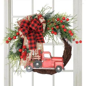 Decoratieve bloemen voordeur kerstkransen rode vrachtwagen krans artistieke en realistische ornamenten voor relingdeuren ingang