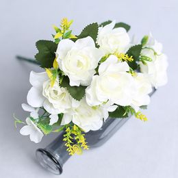 Decoratieve bloemen Gardenia Artificial Silk Flower Bouquet Handgemaakte trouwfeest Decoratietafel Rose Floral