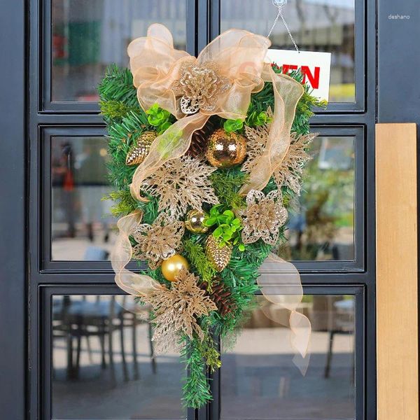 Fleurs décoratives Golden Christmas Pine Needles Année de vacances Boule de mariage Garland Mall Window Rattan Decoration