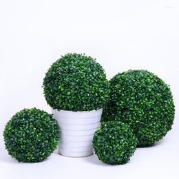 Flores decorativas Bola de hierba verde Planta Artificial Milán Plastic Boxwood Eucalipto Fiesta de la boda Decoración al aire libre Bonsai