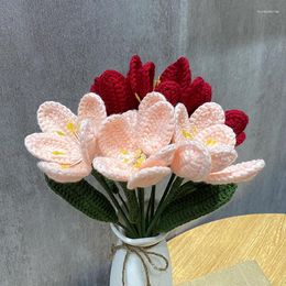Decoratieve bloemen Handgebreide kunstmatige tulpen boeket katoen garen haak haak nep diy bruiloft thuis tafel decor jaar cadeaus