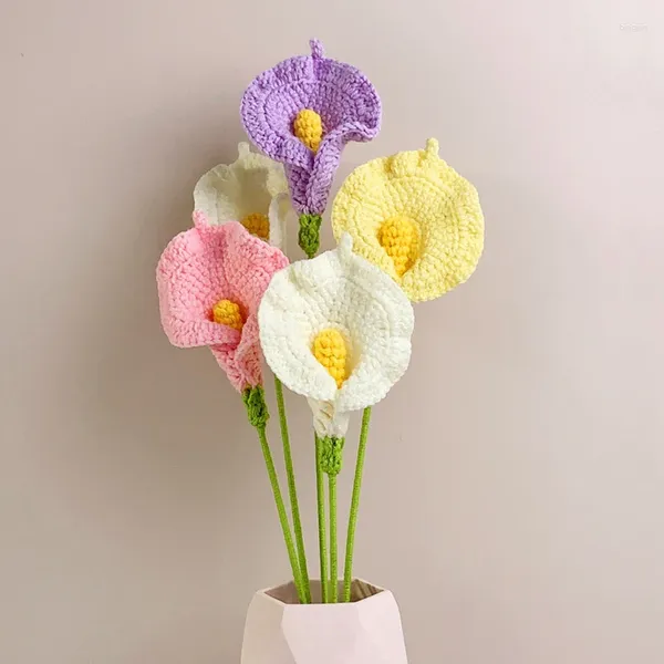 Fleurs décoratives Crochet à fleurs tricot à la main Calla Lily Fake Bouquet Artificiel Home Table Decor Arrangement Vase Ornements