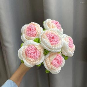 Bouquet de fleurs décoratives tricotées à la main, fil de fleurs tissé au Crochet, décoration de mariage, cadeau de saint-valentin fait à la main pour les amoureux