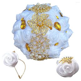 Fleurs décoratives faites à la main 18 cm en ormestones en or artificiel Bouquet de fleur artificielle en cristal tenant la broche