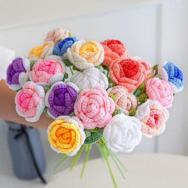 Fleurs décoratives bouquet fini à la main Milk Coton Rose Rose Fleur artificielle laine en tricot en gros de la Saint-Valentin