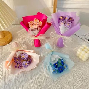 Decoratieve bloemen Hand geweven kiezels Haakcadeau voor liefhebbers Home Decor Mini kunstmatige bloemgrootte gebreide