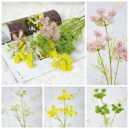 Fleurs décoratives faites à la main de la dentelle artificielle Fleur Plastique Bouquet flexible Bouquet sans issue jardin