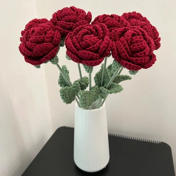 Flores decorativas Vino de punto hecho a mano Rosa roja Flor de bricolaje