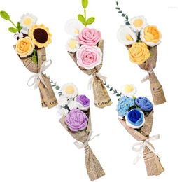 Decoratieve bloemen handgemaakte simulatie boeket gehaakte zonnebloem roos gebreid garen voor huisdecoratie DIY geboorte