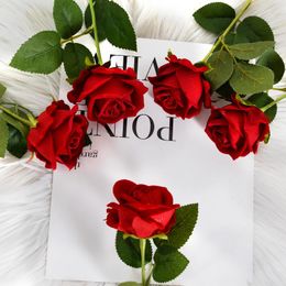 Cabezas de flores decorativas 7 cm Ramo de rama larga de seda rosa artificial para la boda Casa Habitación Mesa Centro de mesa Decoración Planta falsa Acceso a la corona
