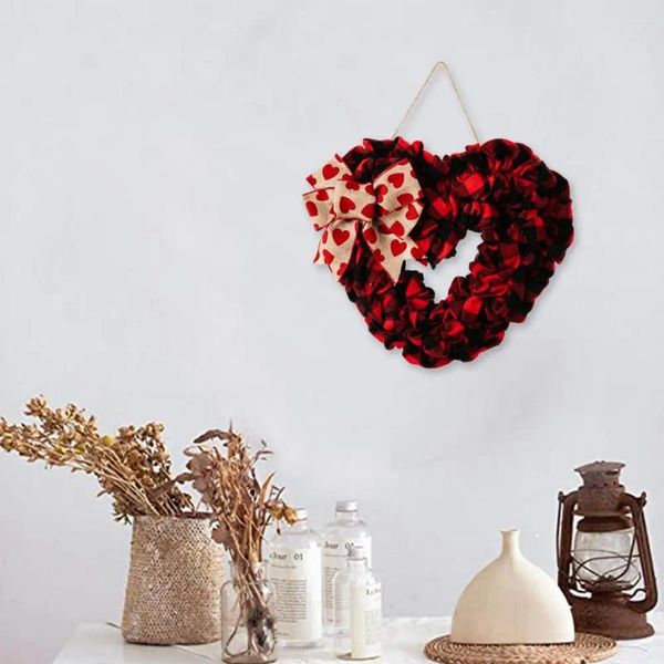 Guirlande de fleurs décoratives en forme de cœur, couronnes romantiques en forme de cœur pour la décoration de la maison de la saint-valentin, devant d'amour