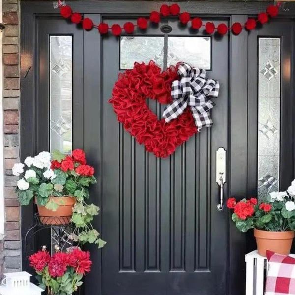 Couronne de fleurs décoratives, décoration de vacances, cœur d'amour rouge, en forme de saint-valentin, avec nœud papillon noir et blanc, réutilisable pour fenêtre