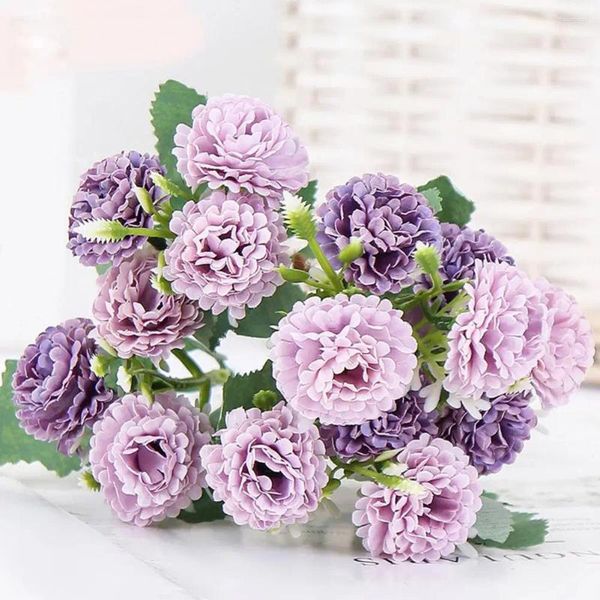 Flores decorativas Tallos de alambre de hierro Floral Simulación Realista Bouquet Versátil Decoración del hogar Regalo festivo para la sala de bodas que no