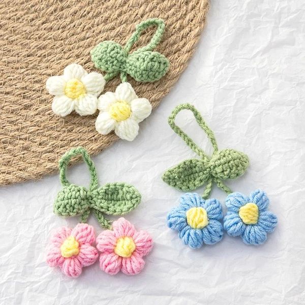 Porte-clés de voiture suspendu en fleurs tricotées, fleurs décoratives, sac, Crochet artificiel fait à la main, accessoires de décoration créatifs