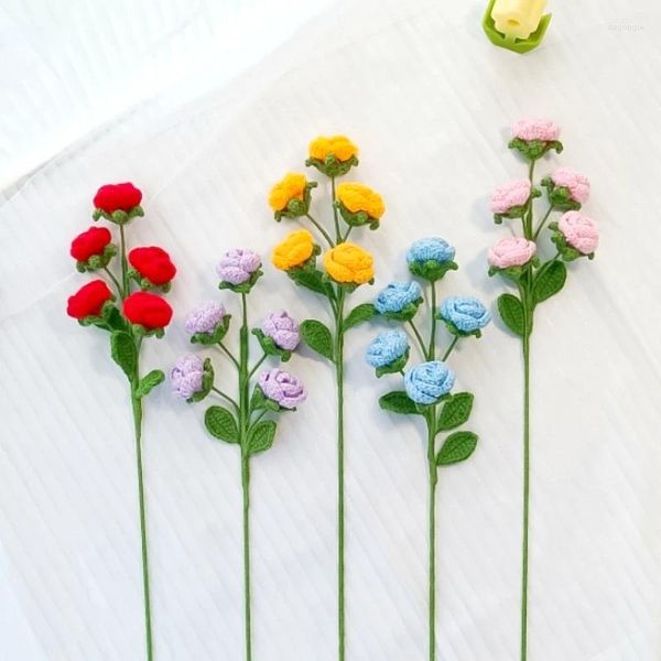 Fleurs décoratives tricotées Rose artificielle fini tissé à la main fleur Crochet cadeau créatif pour les femmes décoration de mariage