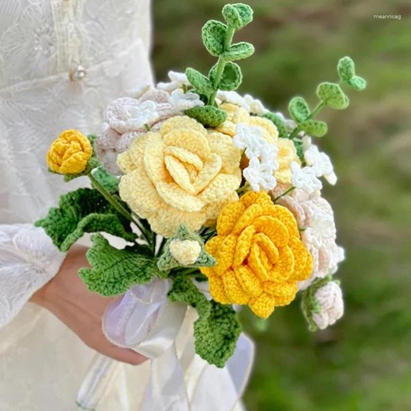 Flores decorativas Tejer ramos de mano Flor de lana hecha a mano Rosa Aliento de bebé Ramo de novia Regalo de cumpleaños de boda Adornos de escritorio