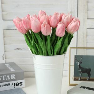 Flores decorativas Tulipanes de látex Ramo de PU artificial Sensación táctil real Para la decoración del hogar Herramientas de boda Opción de muchos colores RH03158