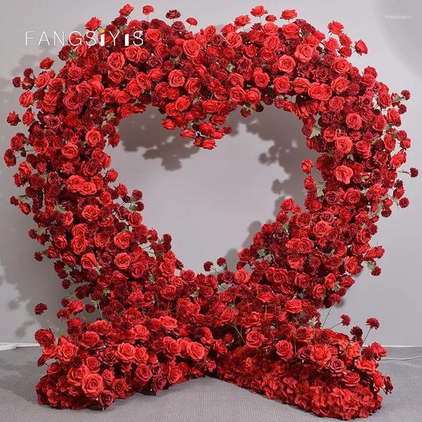 Fleurs décoratives Forme de coeur de luxe Forme Pure Red 5d Rose Hortensia Row Flower Ajouter un arc de mariage Arrangement floral Party Feltarp Déco Mariage