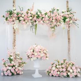 Fleurs décoratives Toile de fond de mariage de luxe Arrangement de rangée de fleurs Blanc Rose Rose Eucalyptus Floral Ball Event Decor Stage Road Lead Floor