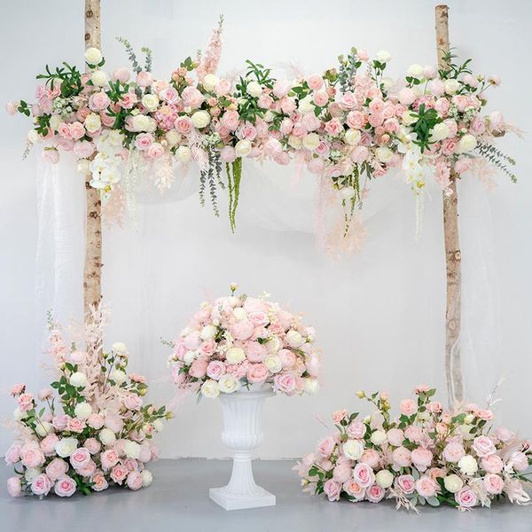 Flores decorativas Telón de fondo de boda de lujo Arreglo de fila de flores Blanco Rosa Rosa Eucalipto Bola floral Evento Decoración Etapa Camino Plomo Piso