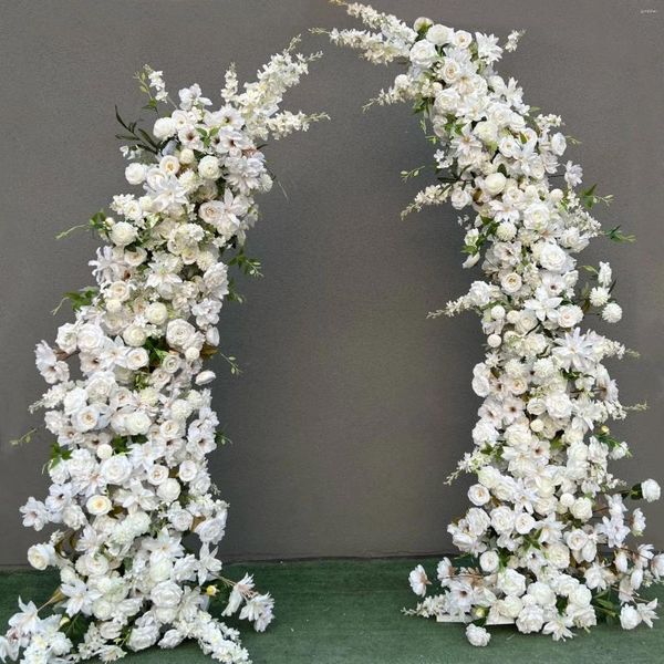 Flores decorativas Arreglo floral blanco de lujo Conjunto de arco de trompeta Forma de luna falsa Fila de flores Decoración de fondo de boda para fiesta