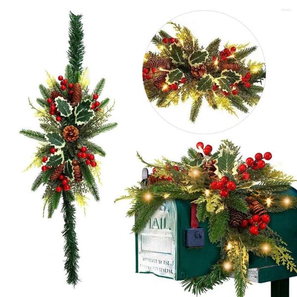 Guirnalda decorativa para buzón de flores con bayas, Led brillante, cono de pino navideño, hojas verdes para interiores/exteriores para vacaciones