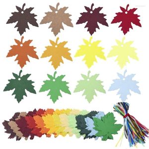 Decoratieve bloemen esdoorn herfstbladeren tag bladpapier tags met string bedanknaam blanco kaarten voor herfst thanksgiving