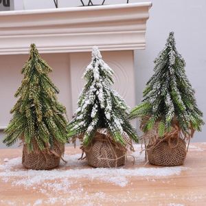 Decoratieve bloemen Miniatuur Kerstbomen Sneeuw Flocking Mini Pine Tree Burlap Base Party Supplies Desktop Ornament Home Decorations Jaar