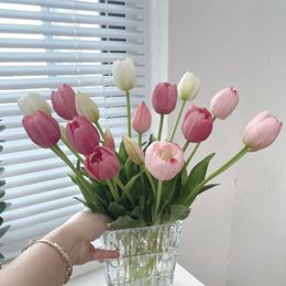 Fleurs décoratives de tulipe hydratante, Simulation de fleur artificielle haut de gamme, décoration florale pour Table à manger, accessoire de tournage pour salon