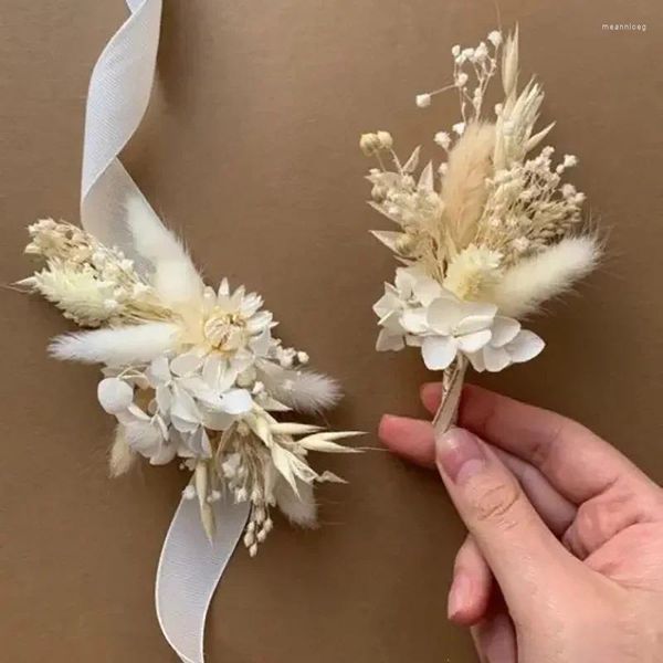 Flores decorativas Pampas naturales hechas a mano Mini ramo seco Novia Novio Boutonniere Flor de muñeca Damas de honor Decoración Suministros para fiestas de bodas