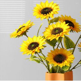 Fleurs décoratives Un Bouquet 3 Têtes De Tournesol FakeFlowers Simulation Plantes De Mariage Décoration De La Maison Balcon Arrangement