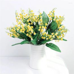 Fleurs décoratives Simulation en plastique Lily de la vallée bouquet jaune faux restaurant el décoration artificielle de fleurs de mariage décor