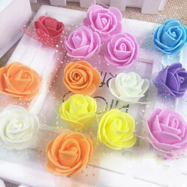 Flores decorativas bonitas 30 piezas/lote Diy espuma hecha a mano 2.5cm Flor de rosa Cabeza artificial Decoración de bodas de la boda Artesanía