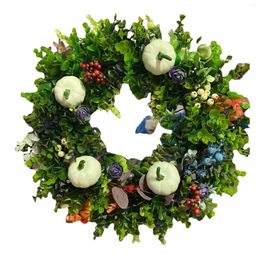 Couronne de fleurs décoratives, citrouille, renoncule, feuilles vertes pour la décoration avant